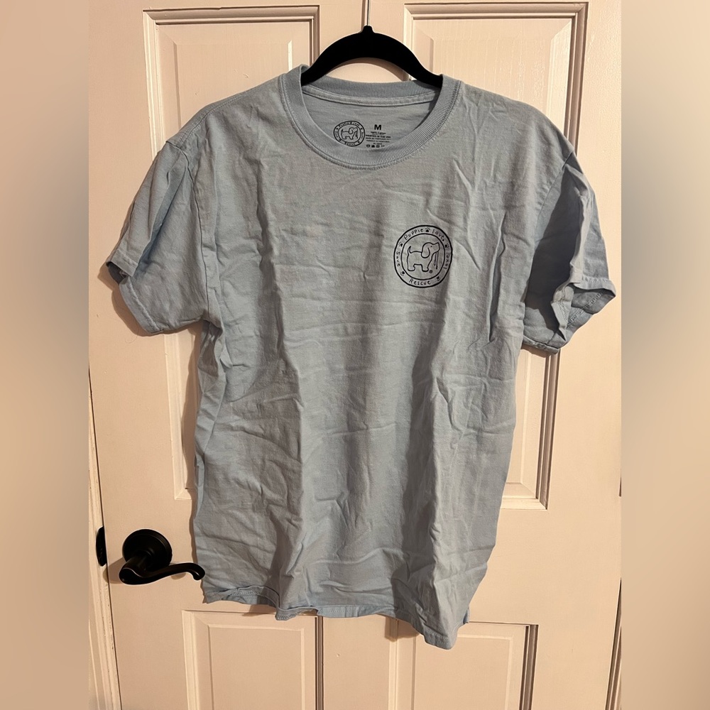 blue tshirt